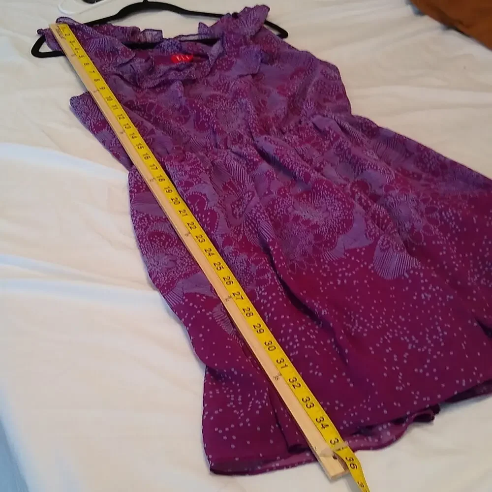 Ellie women's size medium purple paisley sleeveless dress. Classy.